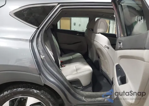 2018 Hyundai Tucson Value z USA, uszkodzony, nr VIN KM8J3CA24JU633300